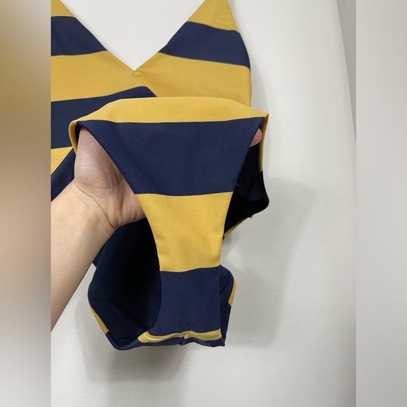 Aerie Deep V Swimsuit Yellow and Navy Size M - Picture 5 of 10